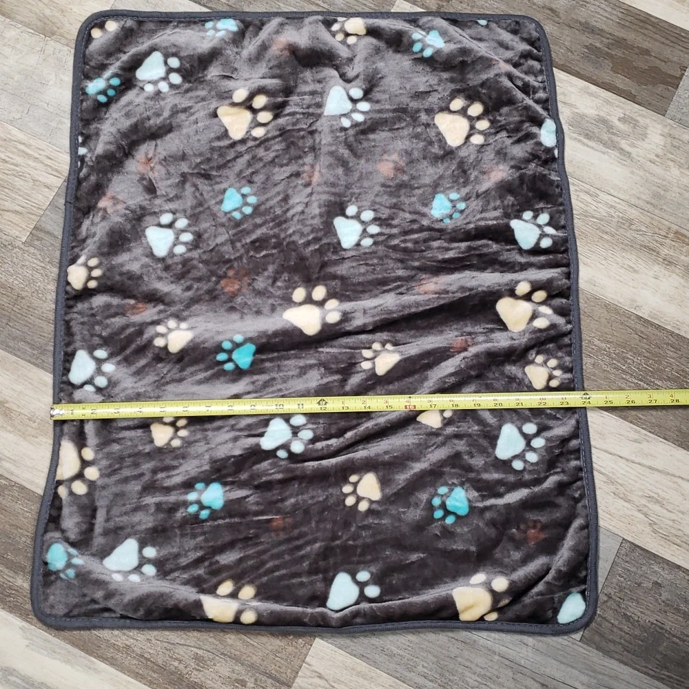 Paw Print blanket